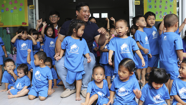 泰王次子意外回国引轰动，政治僵局愈加复杂