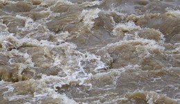 京津冀強(qiáng)降雨｜大清河上游灘里干渠突發(fā)決口，天津緊急轉(zhuǎn)移6300余人