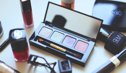 助力海外美妆“起死回生”，中国企业的“收购漂流记”