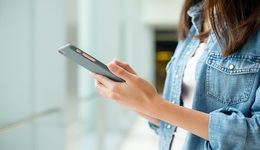 質(zhì)疑聲蔓延，百家上市公司被追問是否認購中融信托產(chǎn)品