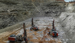 碳酸锂期货价全线跌破20万元