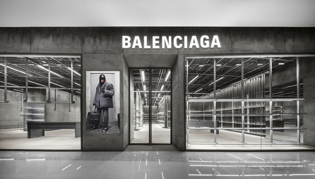 BALENCIAGA 济南万象城店盛大开幕