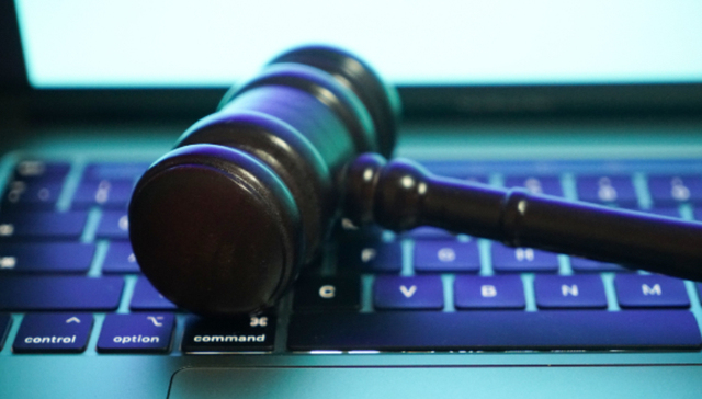 视觉中国向摄影师“维权”以图片下线收场，一个隐藏问题或被忽略