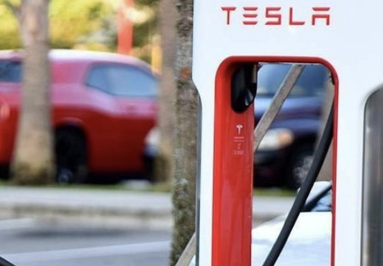 特斯拉,充电桩,宝马,奔驰,通用汽车