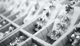 月销5亿、退货率超90%，他们的这门生意成抖音“顶流”