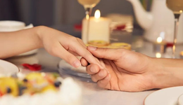 “愛情教主”小紅書：現(xiàn)實戀愛稀碎，網(wǎng)上勸人分手