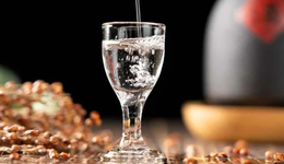 出厂价超茅台，泸州老窖在打什么算盘？