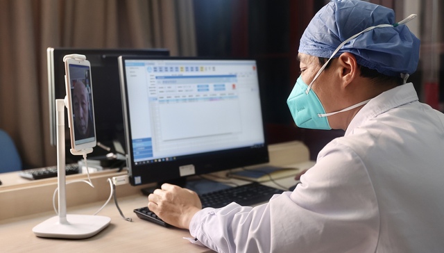 北京规定严禁AI开处方，严防医药电商“对药下症”