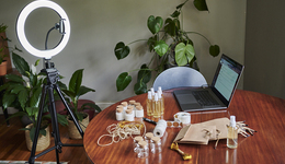 東方甄選8月29日入淘首秀，淘寶直播的瘋狂搶“人”策略奏效了？