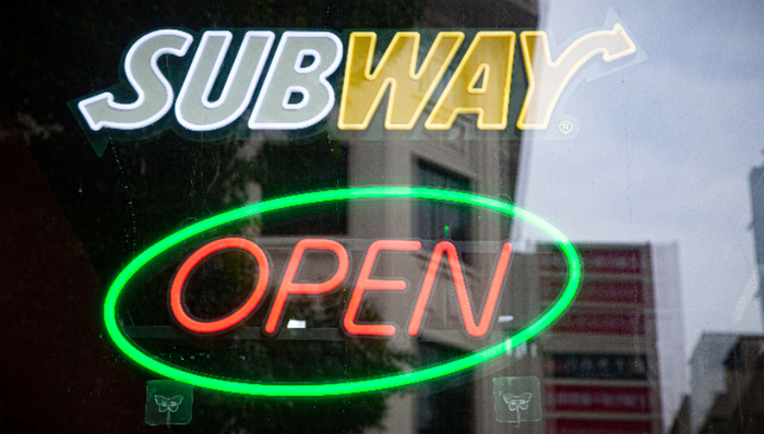 快餐连锁,中国市场,赛百味,业绩,收购案