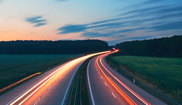 百度造车，极越出战?