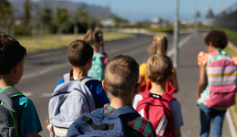 研学游野蛮生长，中产家庭后悔入坑