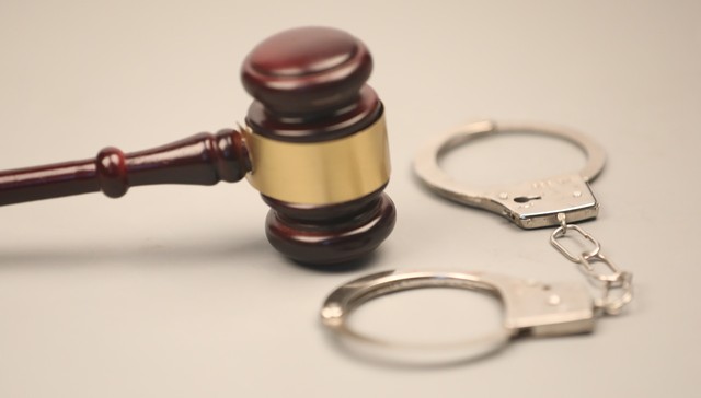 判刑,实控人,资金占用,违规担保