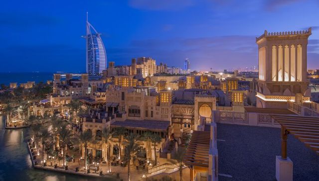 跨越190年，迪拜有着闪耀的人文与历史 | 畅游迪拜②