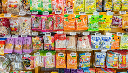 老牌零食企業(yè)正在“逃離”互聯(lián)網(wǎng)