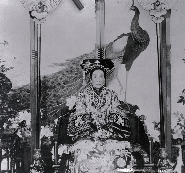 每个重大关头都有若干选择，慈禧几乎都选了最不好的 | 专访