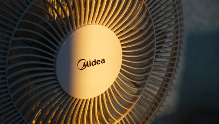 家电,中国市场,消费趋势,何亨健,美的,业绩,跨界,多元化