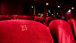 共享按摩椅“围剿”影院黄金观影位