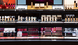 当国货彩妆比大牌还贵