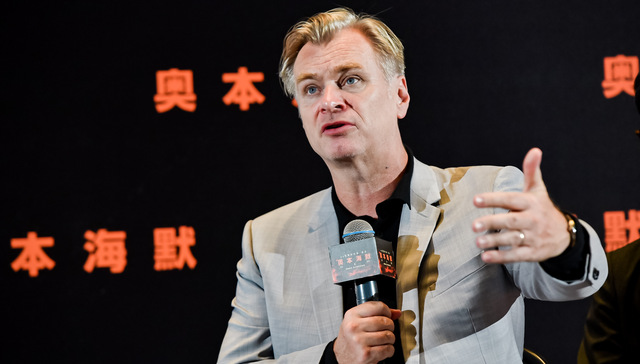 关于《奥本海默》，十问诺兰