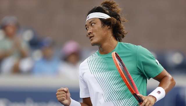 张之臻爆冷取胜首进美网32强，中国军团连战连捷