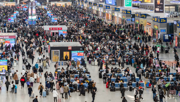 国铁集团上半年亏损110亿元，资产负债率小幅下降