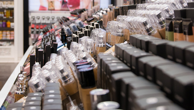 国货美妆上半年实现复苏，然后呢？