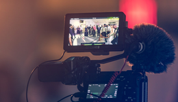 9家电影公司半年报：过拐点、强反弹，复苏首战告捷