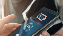 手機(jī)廠商推出大模型，產(chǎn)業(yè)上下游齊發(fā)力LLM挺進(jìn)端側(cè)