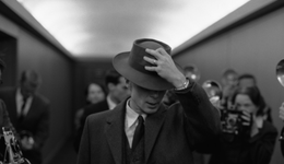 全球破8亿美元、诺兰个人票房第四，《奥本海默》能否封神？