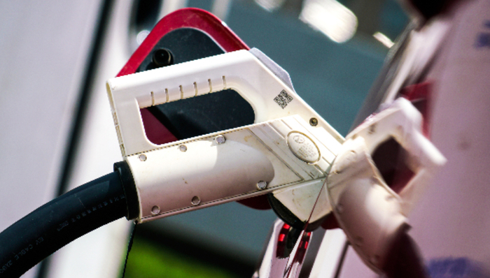 绿能慧充副总裁何小山：换电只会是充电模式的补充｜锂电大咖说