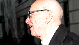 邓文迪牵线，92岁的默多克，又恋爱了