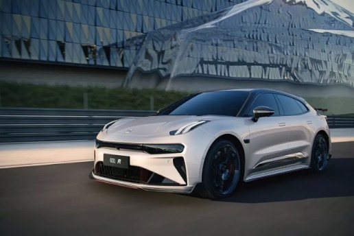 闪电快讯 ｜ 极氪001FR上市：1个月最多只能交付99辆 800V技术陆续下放