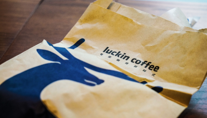 白酒,年轻人,跨境合作,