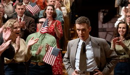 最不商业的作品，却打败了商业片