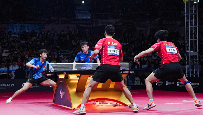 连克三位世界冠军队友王曼昱亚锦赛夺金，樊振东/林高远男双夺冠