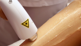 这届年轻人，和“毛”过不去