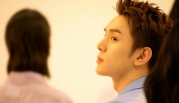 李佳琦，正在摧毀“李佳琦”