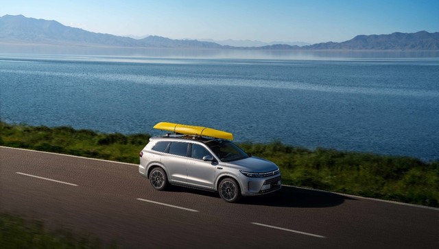 问界新款M7起售价直降7万元，年底城区辅助驾驶功能将覆盖全国