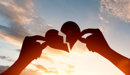 “联姻”失败两年后，凯撒旅业与众信旅游的殊途同归