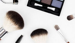 風暴中心的花西子，能否離開李佳琦？