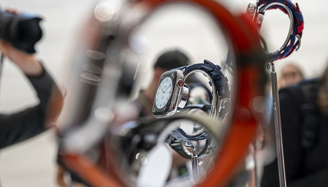 苹果推出首批碳中和产品，每块碳中和手表减排75%温室气体