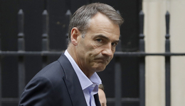 英国石油公司CEO突然辞职