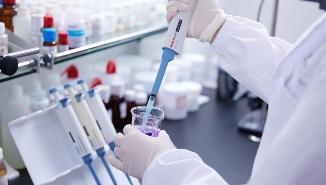 应战两大海外巨头，国产电动牙刷想了个新办法