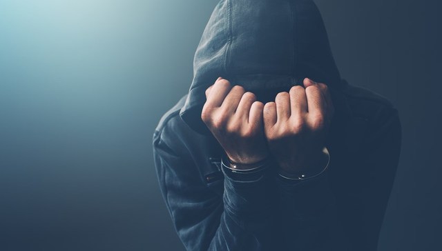 网红歌手“野马”涉黑案追踪：曾脚踩受害者头部恐吓，被抓前仍在扩张商业版图