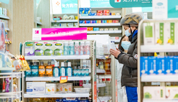 萬店時代，連鎖藥店擴(kuò)張?jiān)偬崴? class=