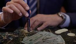 桑拿龍頭換帥，“中國巴菲特”難尋下一個比亞迪？