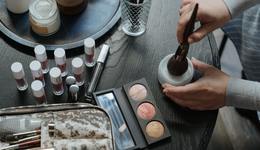 线下彩妆生死劫