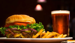 中式汉堡，正在打破“麦门永存”