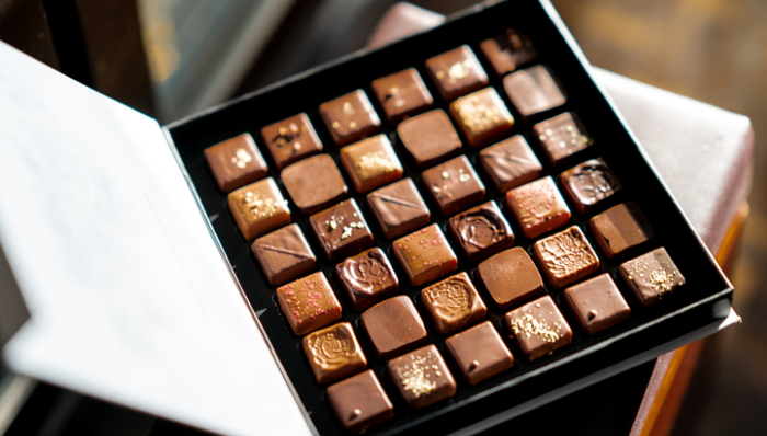 德芙,茅台,联名产品,跨界合作,饥饿营销,